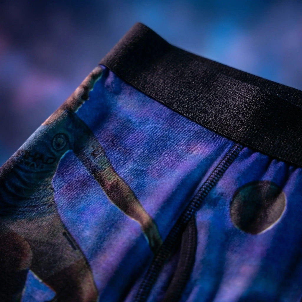 The dramatic spirit of the arena and the silent echo of victory. Premium boxer brief with a cinematic design, crafted with a twilight texture.