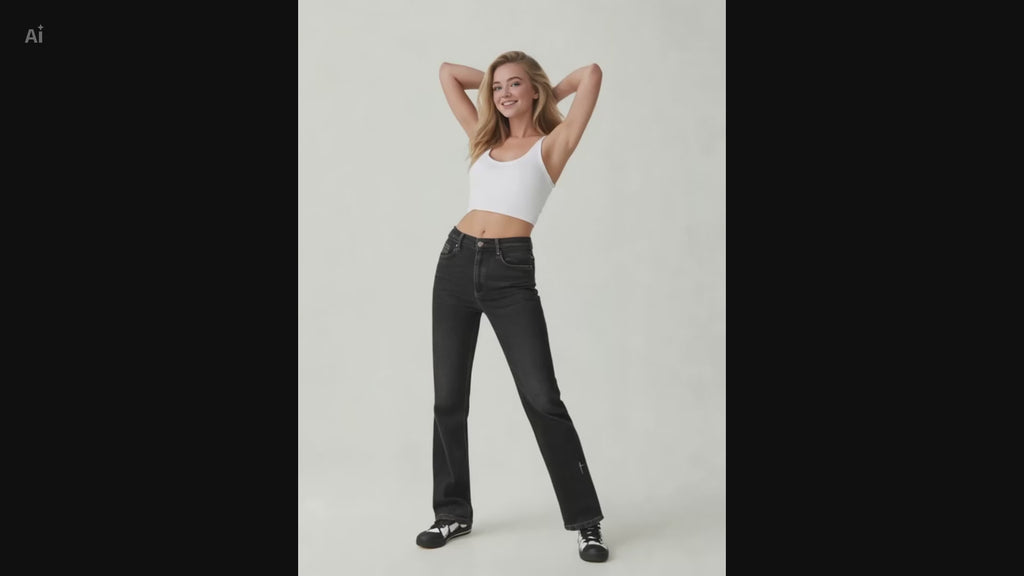 The thrill of that first pitch echoing on the field now transforms into a quiet elegance on the city streets. This design recreates the discipline and aesthetics at the heart of the game with every step."